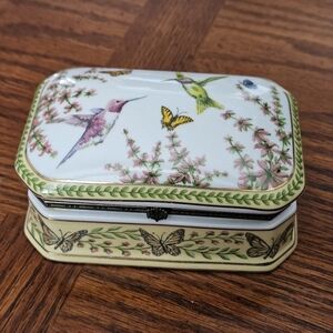 Imperial Porcelain Hummingbird Trinket Box J.S. Nicol 2001